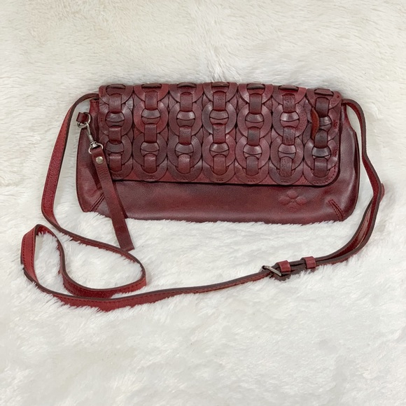 Patricia Nash Handbags - NEW Patricia Nash Baku Leather Crossbody Clutch in Red